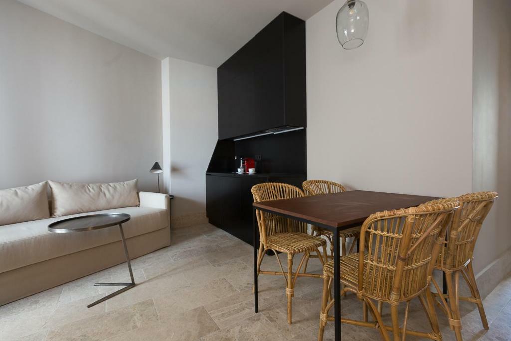 אסטפונה Chacon Apartments & Suites מראה חיצוני תמונה