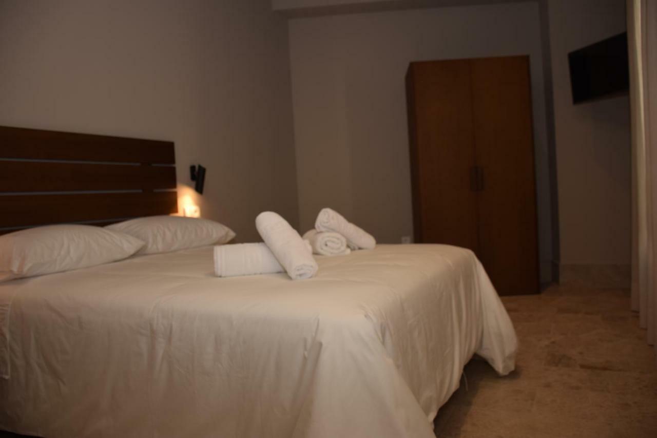אסטפונה Chacon Apartments & Suites מראה חיצוני תמונה